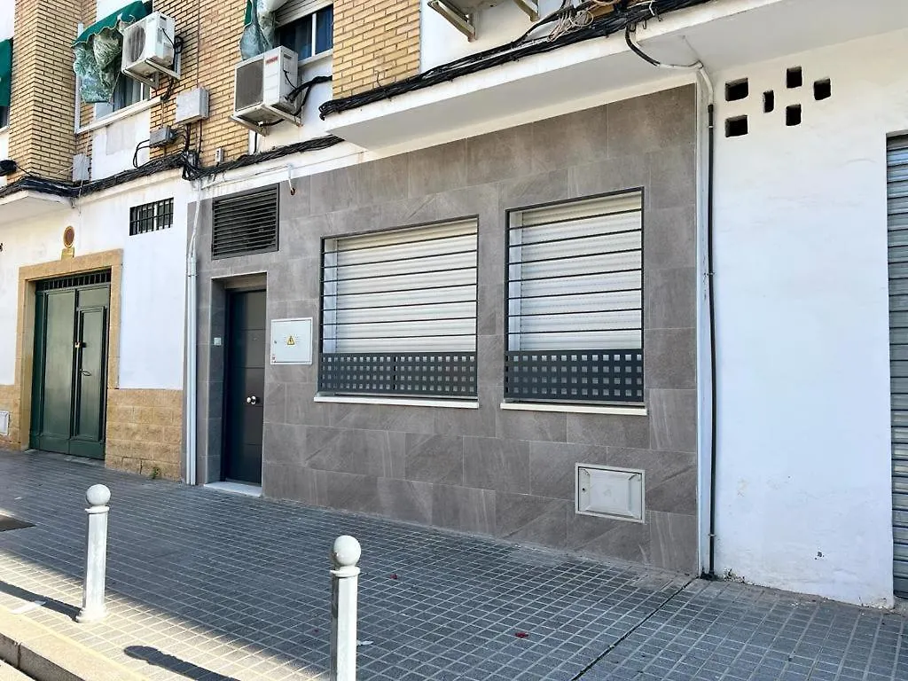 Apartamento Turistico Escritor Narbona: Train Station Adjacent Lodging Apartment Cordoba