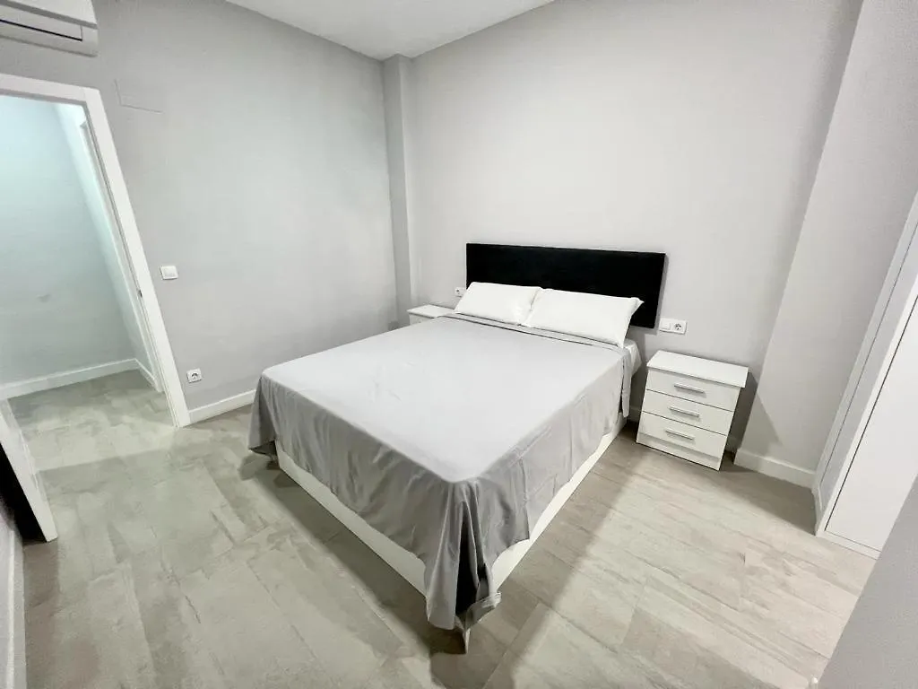 Apartamento Turistico Escritor Narbona: Train Station Adjacent Lodging Apartment Cordoba Spain